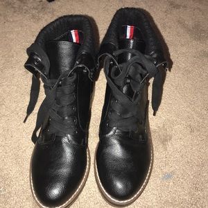 Women’s Tommy Hilfiger boots